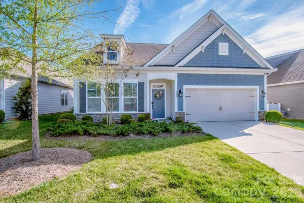 Property Slideshow image 3 of 46 | 135 coddle way, Mooresville, NC, 28115