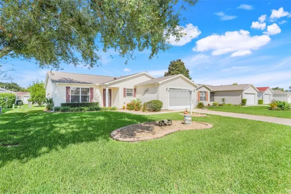 Property Slideshow image 2 of 40 | 870 henderson ln, The Villages, FL, 32162
