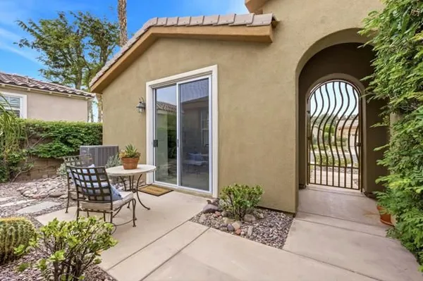 Property Slideshow image 2 of 42 | 60440 juniper ln, La Quinta, CA, 92253