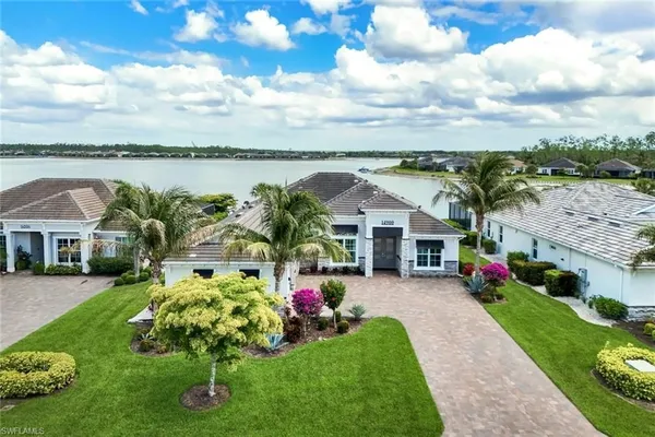 Property Slideshow image 2 of 45 | 14900 blue bay cir, Fort Myers, FL, 33913