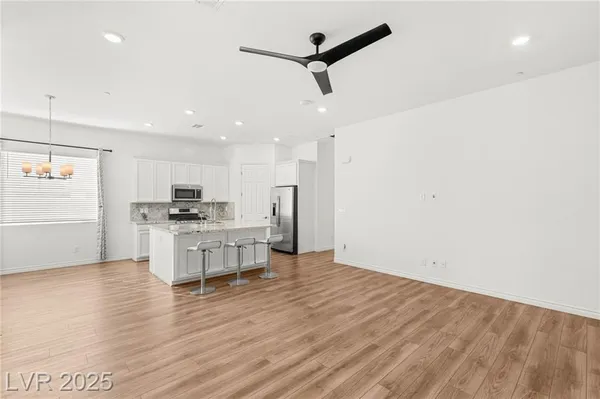 Property Slideshow image 2 of 51 | 209 bellini peak ave, Henderson, NV, 89011