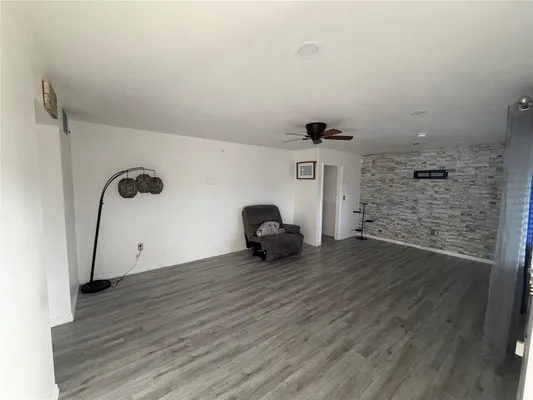 Property Slideshow image 3 of 10 | 1205 hacienda dr, Sun City Center, FL, 33573