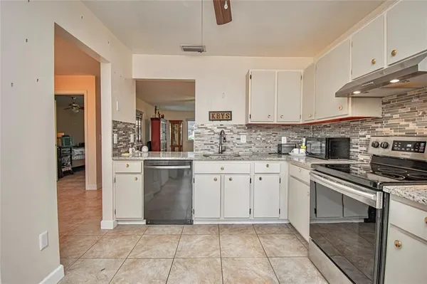 Property Slideshow image 3 of 64 | 381 ottawa ct, Royal Palm Beach, FL, 33411