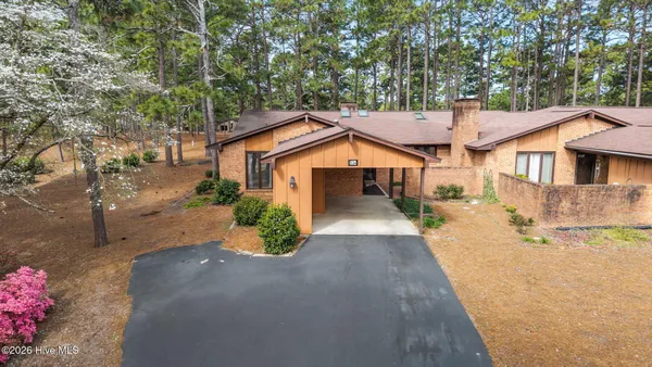 Property Slideshow image 2 of 37 | 534 sandalwood dr, Southern Pines, NC, 28387