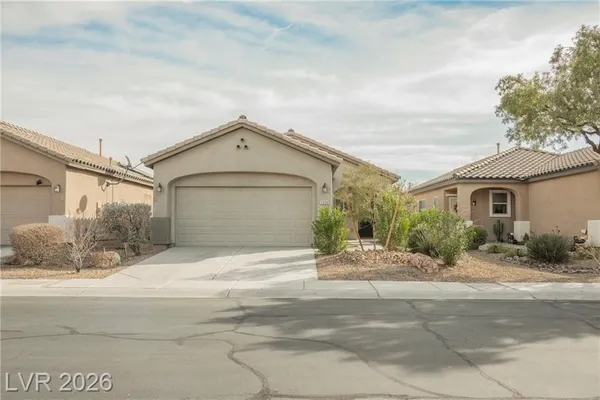 Property Slideshow image 2 of 64 | 3328 hackney horse ct, Las Vegas, NV, 89122