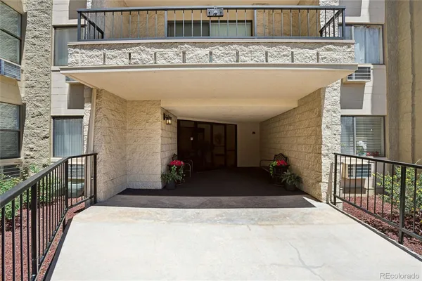 Property Slideshow image 2 of 34 | 13931 e marina dr 414, Aurora, CO, 80014