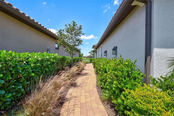 Property Slideshow image 3 of 52 | 3114 tolmino ct, Bradenton, FL, 34211