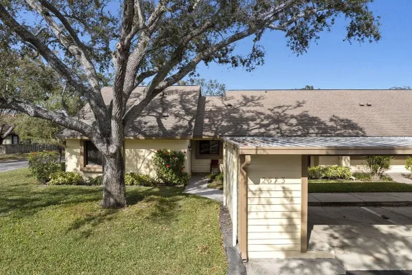 Property Slideshow image 3 of 60 | 2573 oakleaf ln 39a, Clearwater, FL, 33763