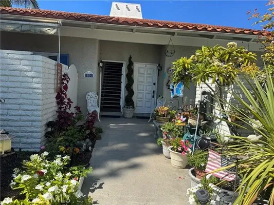 Property Slideshow image 2 of 16 | 2037 via mariposa e c, Laguna Woods, CA, 92637