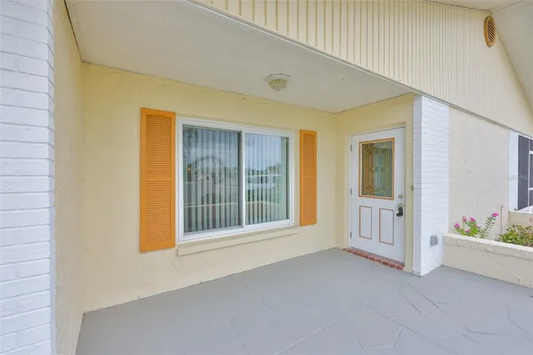 Property Slideshow image 3 of 46 | 206 sola ln, Sun City Center, FL, 33573