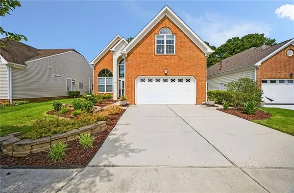 Property Slideshow image 2 of 44 | 3029 egyptian ln, Virginia Beach, VA, 23456