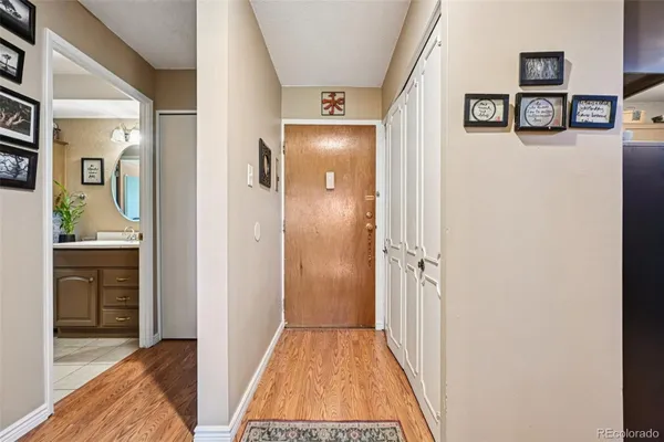 Property Slideshow image 2 of 31 | 650 s alton way 6c, Denver, CO, 80247