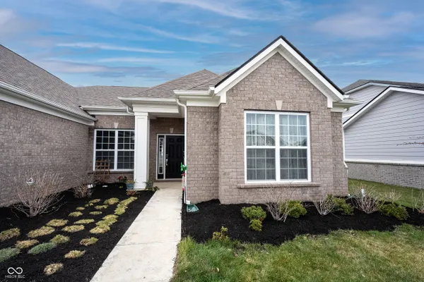 Property Slideshow image 2 of 44 | 11382 wicker ln, Noblesville, IN, 46060