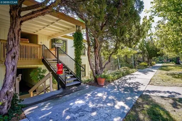 Property Slideshow image 2 of 42 | 1364 running springs rd apt 7, Walnut Creek, CA, 94595