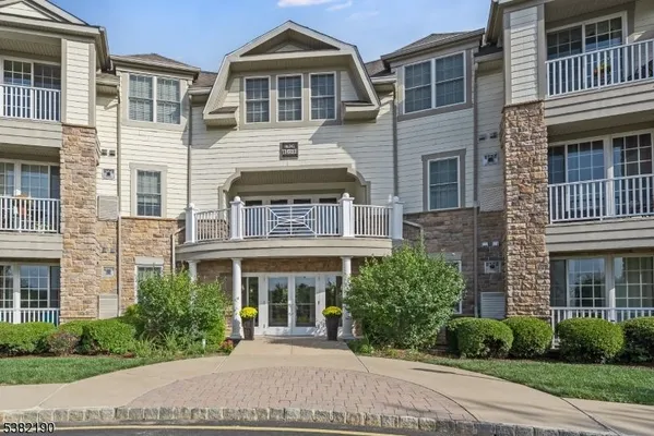 Property Slideshow image 2 of 31 | 354 victoria dr, Bridgewater, NJ, 08807