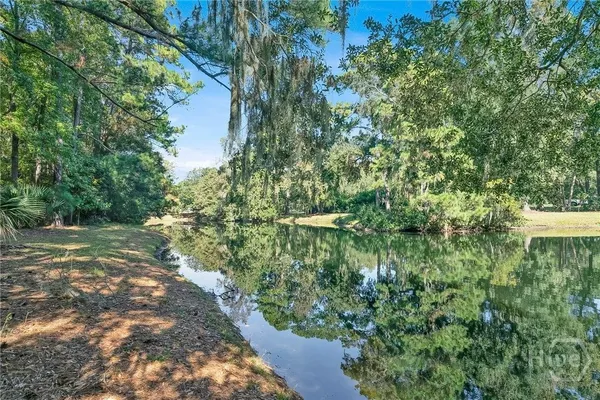 Property Slideshow image 3 of 14 | 15 franklin creek rd, Savannah, GA, 31411
