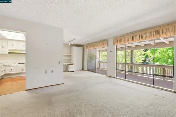 Property Slideshow image 3 of 10 | 1400 ptarmigan dr 5, Walnut Creek, CA, 94595
