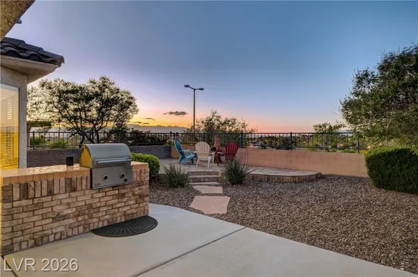 Property Slideshow image 2 of 38 | 2842 freedom hills dr, Henderson, NV, 89052