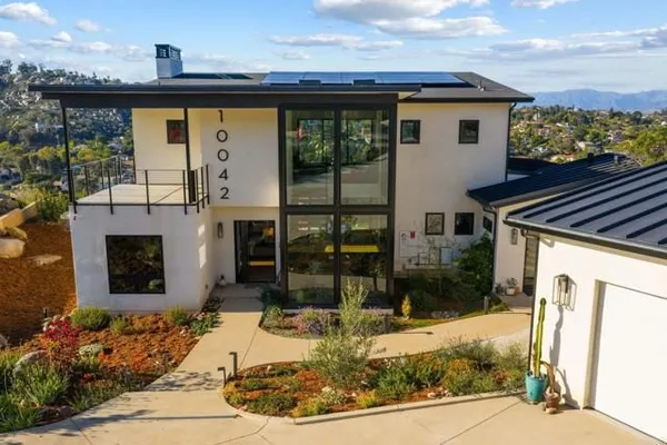 Property Slideshow image 2 of 75 | 10042 tall oak dr, Escondido, CA, 92026