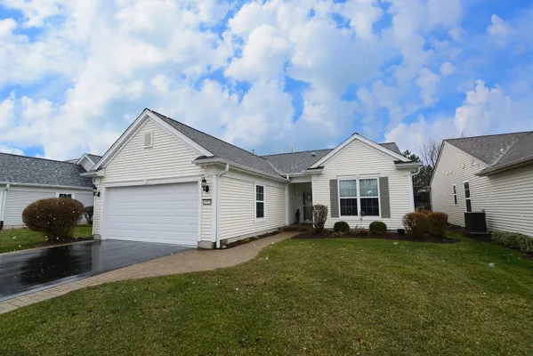 Property Slideshow image 2 of 33 | 14505 tawny ln, Huntley, IL, 60142