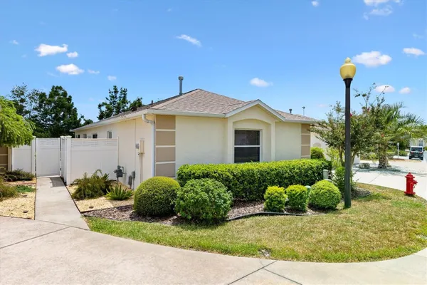 Property Slideshow image 2 of 39 | 16615 se 85th langham ct, The Villages, FL, 32162