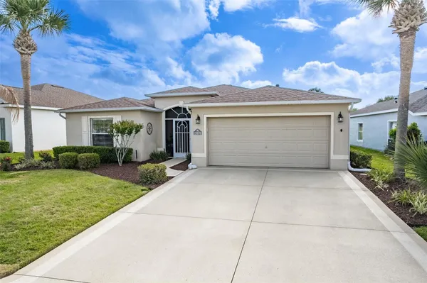 Property Slideshow image 2 of 45 | 15831 sw 16th avenue rd, Ocala, FL, 34473