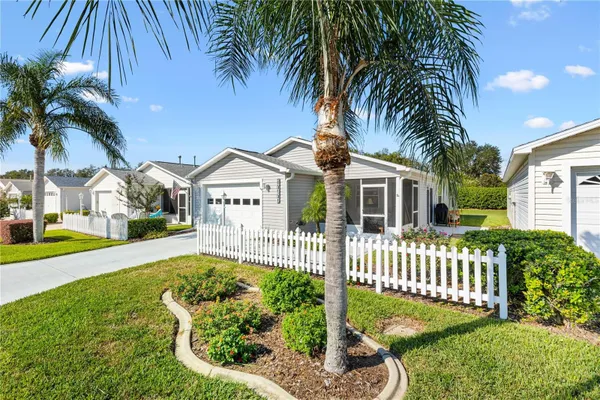 Property Slideshow image 3 of 30 | 17370 se 82nd roslyn ct, The Villages, FL, 32162