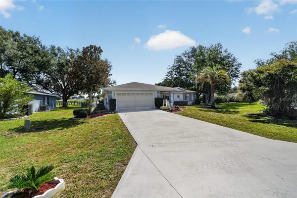 Property Slideshow image 2 of 39 | 10036 sw 62nd cir, Ocala, FL, 34476