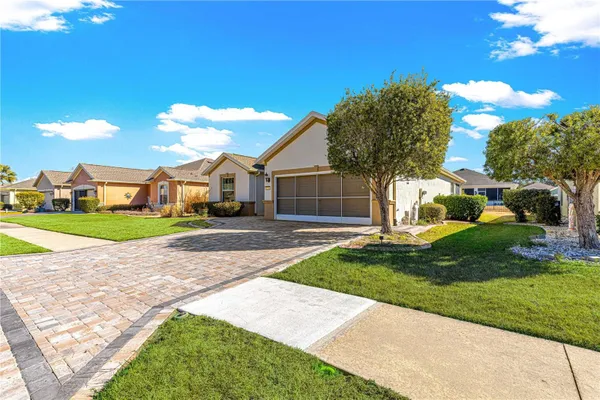 Property Slideshow image 2 of 40 | 9256 sw 66th loop, Ocala, FL, 34481