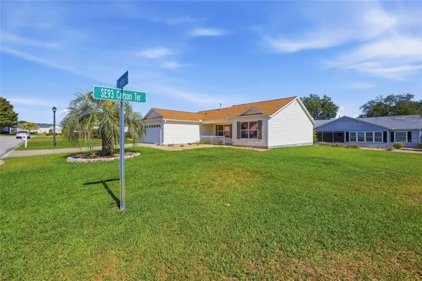 Property Slideshow image 3 of 46 | 17705 se 93rd hawthorne ave, The Villages, FL, 32162