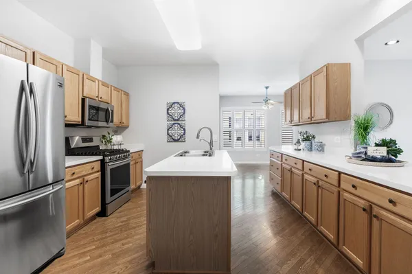 Property Slideshow image 3 of 17 | 3123 appaloosa way, Grayslake, IL, 60030