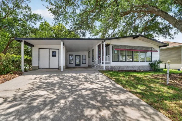 Property Slideshow image 2 of 21 | 1625 hilton head blvd, Lady Lake, FL, 32159