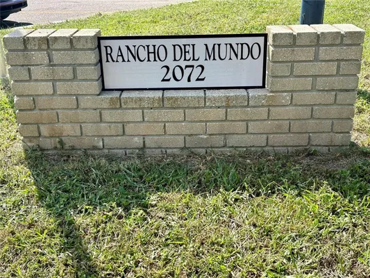 Property Slideshow image 2 of 44 | 2073 denmark st 5, Clearwater, FL, 33763