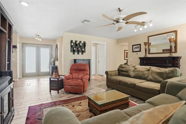 Property Slideshow image 3 of 38 | 2658 royal ridge dr, Spring Hill, FL, 34606