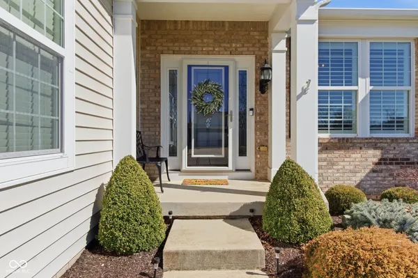 Property Slideshow image 3 of 58 | 13017 shiraz ln, Fishers, IN, 46037