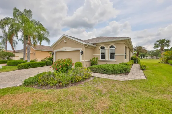 Property Slideshow image 3 of 45 | 1907 sterling glen ct, Sun City Center, FL, 33573