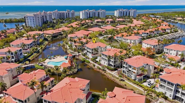 Property Slideshow image 3 of 65 | 3450 sunset key cir 101, Punta Gorda, FL, 33955