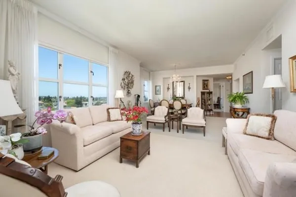 Property Slideshow image 2 of 17 | 1 baldwin ave 822, San Mateo, CA, 94401