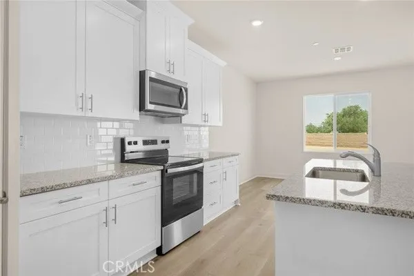 Property Slideshow image 3 of 7 | 14563 indigo rd, Apple Valley, CA, 92307