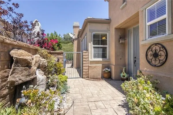 Property Slideshow image 2 of 50 | 23740 spruce meadow ct, Valencia, CA, 91354