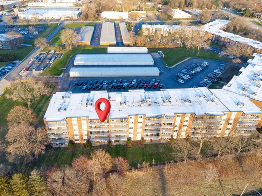 Property Slideshow image 2 of 32 | 2900 maple ave 19e, Downers Grove, IL, 60515