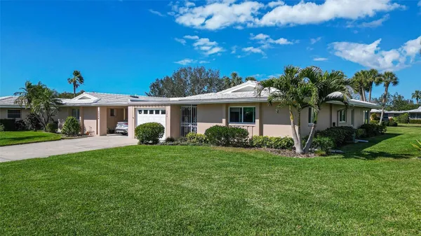 Property Slideshow image 3 of 78 | 3278 village green dr # 1024, Sarasota, FL, 34239