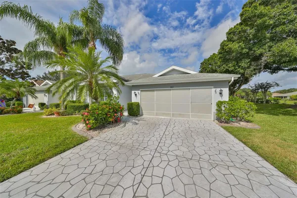 Property Slideshow image 2 of 42 | 902 mcdaniel st, Sun City Center, FL, 33573