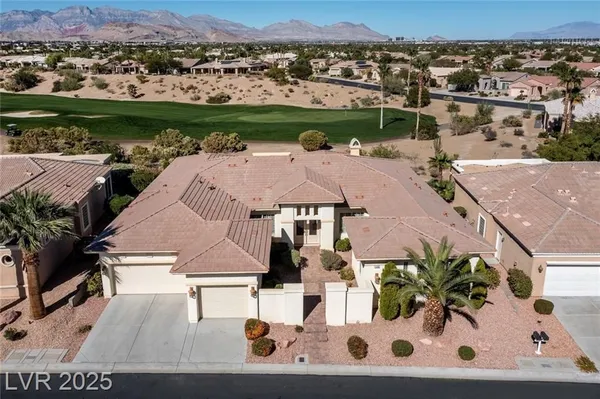 Property Slideshow image 2 of 84 | 10286 rio de thule ln, Las Vegas, NV, 89135