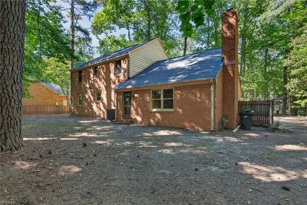 Property Slideshow image 3 of 32 | 109 peyton rd, Williamsburg, VA, 23185