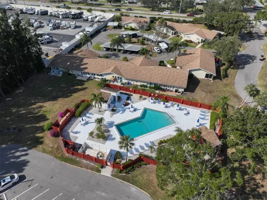 Property Slideshow image 3 of 37 | 313 knottwood ct, Sun City Center, FL, 33573