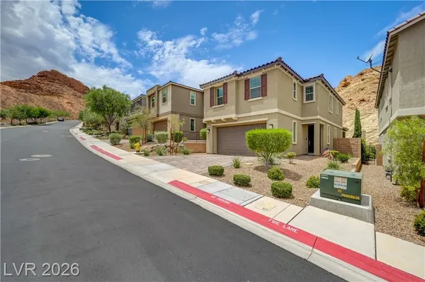 Property Slideshow image 2 of 95 | 81 moon hill dr, Henderson, NV, 89011