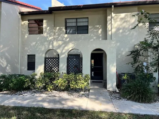 Property Slideshow image 2 of 37 | 8460 casa del lago e, Boca Raton, FL, 33433