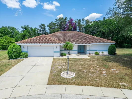 Property Slideshow image 2 of 68 | 2015 berry roberts dr, Sun City Center, FL, 33573