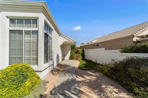 Property Slideshow image 2 of 33 | 23978 via pamilla, Murrieta, CA, 92562